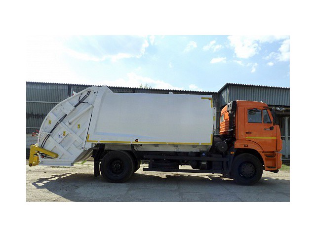 Мусоровоз с задней загрузкой McNeilus 13