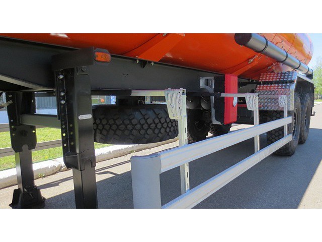 НЕФАЗ – 96744