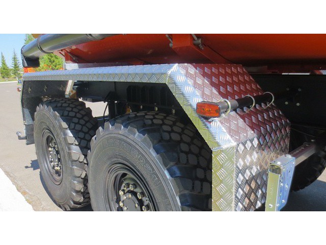 НЕФАЗ – 96744