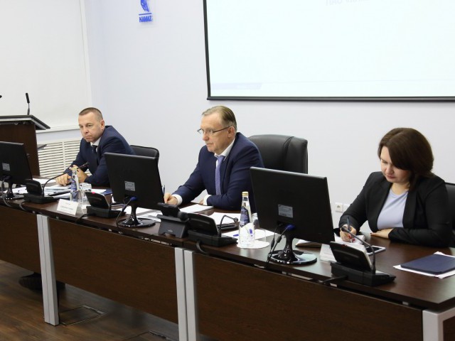 «КАМАЗ» ПОДВЁЛ ИТОГИ ДЕСЯТИ МЕСЯЦЕВ «КАМАЗ» ПОДВЁЛ ИТОГИ ДЕСЯТИ МЕСЯЦЕВ