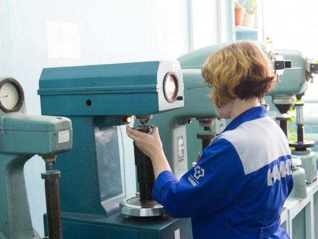 ЗАРПЛАТА ВСПОМОГАТЕЛЬНЫХ РАБОЧИХ ПОВЫСИЛАСЬ ЗАРПЛАТА ВСПОМОГАТЕЛЬНЫХ РАБОЧИХ ПОВЫСИЛАСЬ