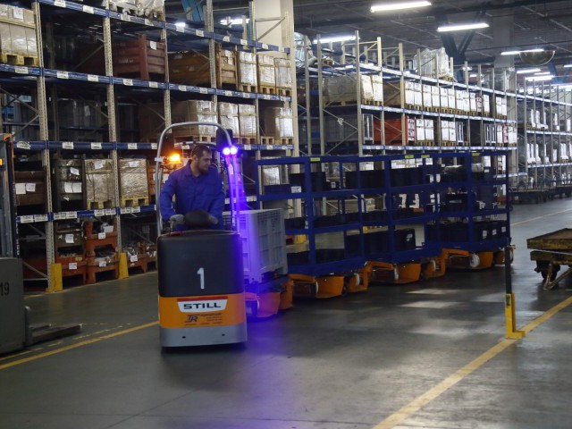 НА АВТОМОБИЛЬНОМ ЗАВОДЕ ТЕСТИРУЕТСЯ НОВЫЙ АВТОПОЕЗД НА АВТОМОБИЛЬНОМ ЗАВОДЕ ТЕСТИРУЕТСЯ НОВЫЙ АВТОПОЕЗД