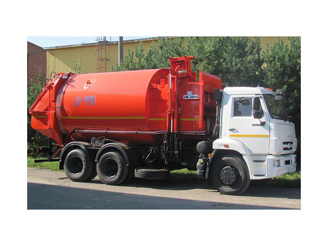 Мусоровоз с боковой загрузкой КО-449-02