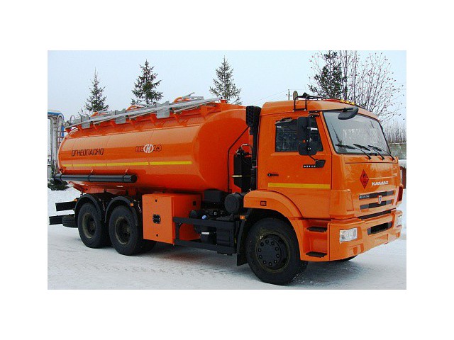 Автотопливозаправщик НЕФАЗ-66052