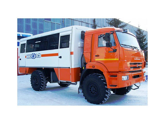 Вахтовый автобус НЕФАЗ-42111М