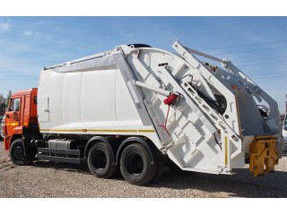 Мусоровоз с задней загрузкой McNeilus 19 Мусоровоз с задней загрузкой McNeilus 19